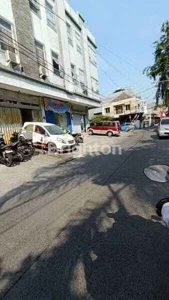 Ruko komersil 3 lantai siap huni di Green Ville dekat Tanjung Duren
