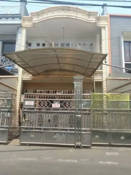 Disewakan Rumah Siap Huni 2 Lantai Di Matraman Jakarta Timur