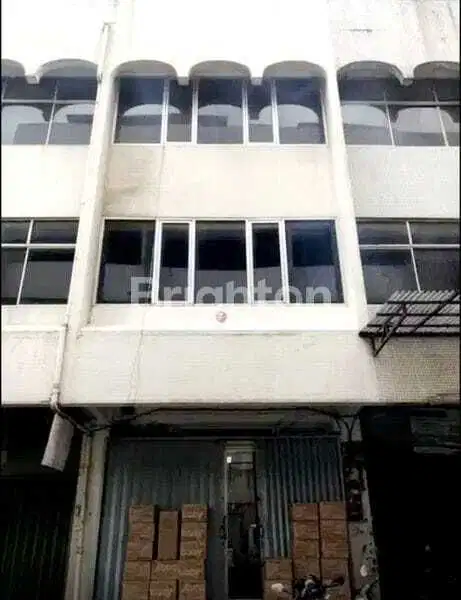 RUKO + TINGGAL DI JALAN RAYA MANGGA BESAR 3,5 LANTAI