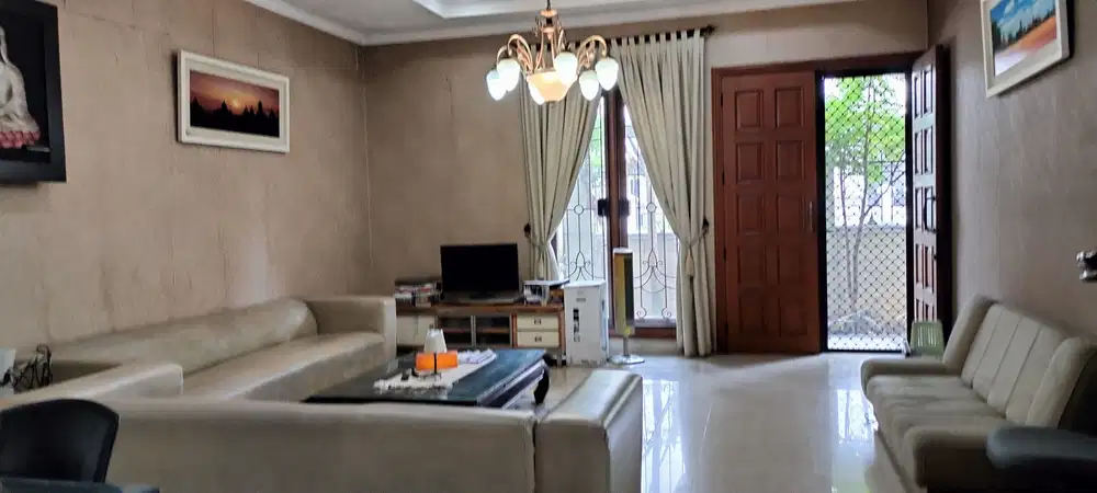 Dijual Rumah Di Taman Surya 3Lantai, Cengkareng, Jakarta Barat