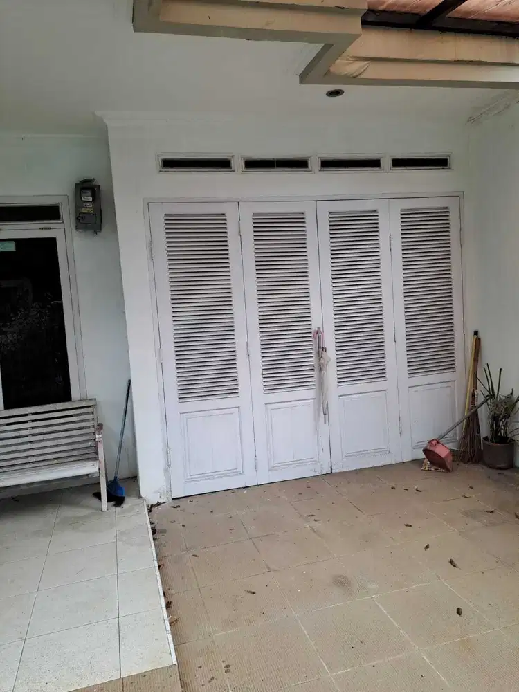 RUMAH LOKASI SANGAT STRATEGIS DAN NYAMAN