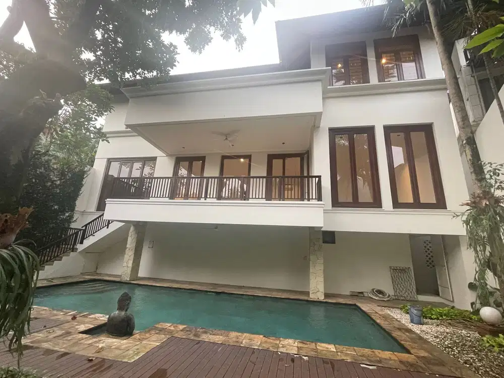 5 Bedroom Modern House at Tropical Compound in Cipete –avail on Sept25