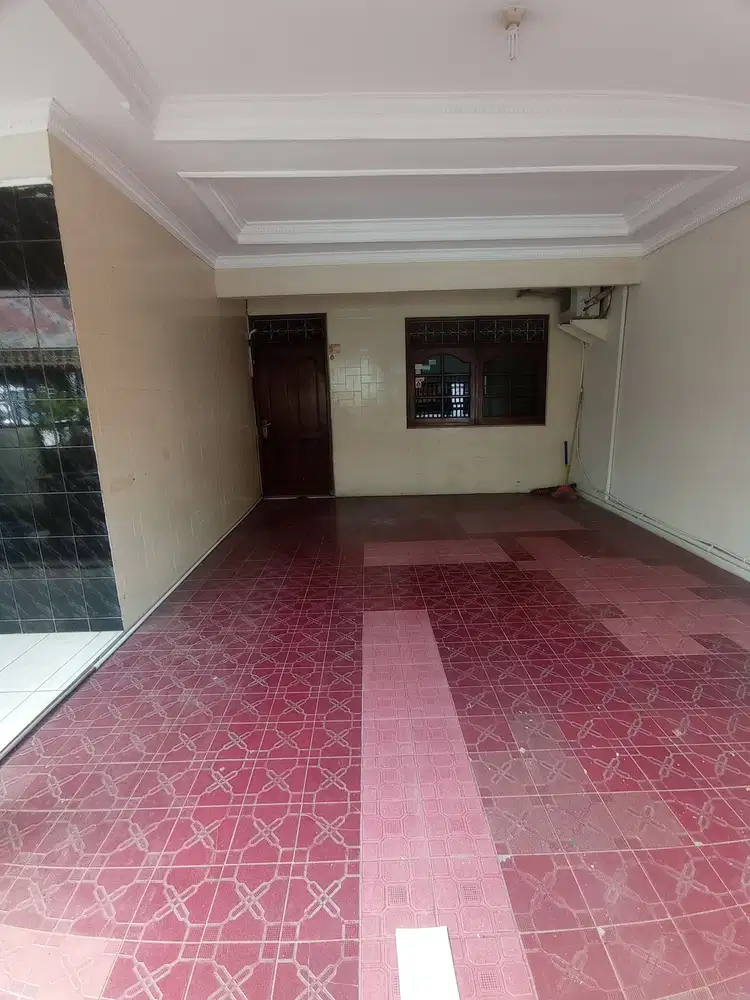 Disewakan Rumah di Rawamangun Semi Furnished