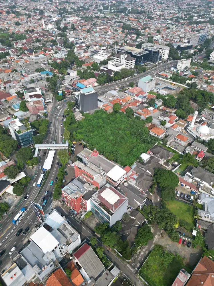 DIJUAL ATAU DISEWAKAN LAHAN KOMERSIL IZIN 9 LANTAI.CCK PADEL DI BUNCIT