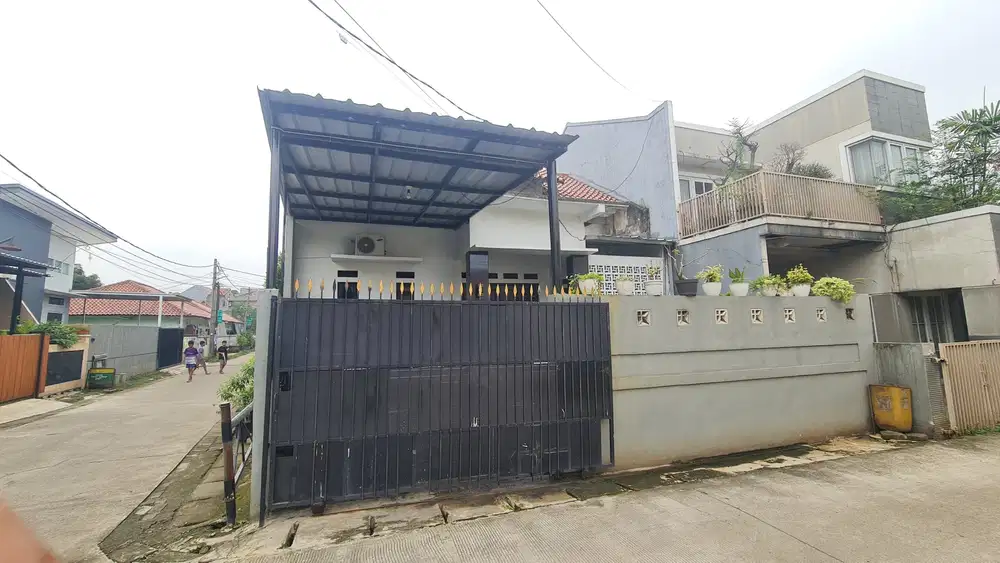 Rumah Dijual di Komplek Lembah Pinus Sasmita Jaya Pamulang Barat Tangerang Selatan SHM