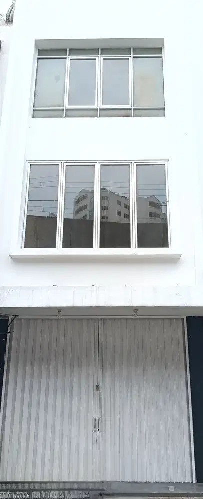 Ruko usaha 3,5 lantai Fatmawati Raya disewakan Cilandak Barat Jakarta