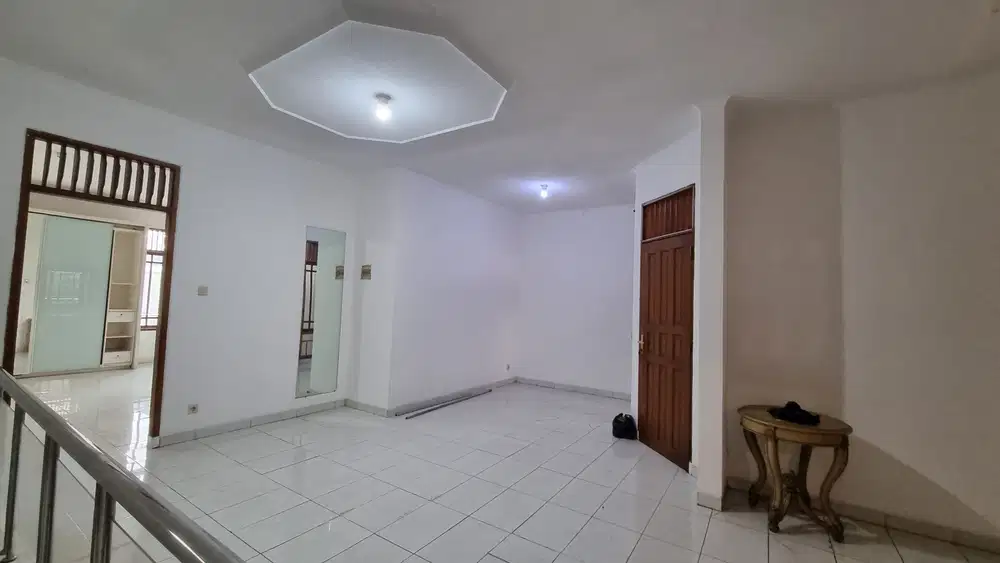 Rumah taman kebun jeruk intercon