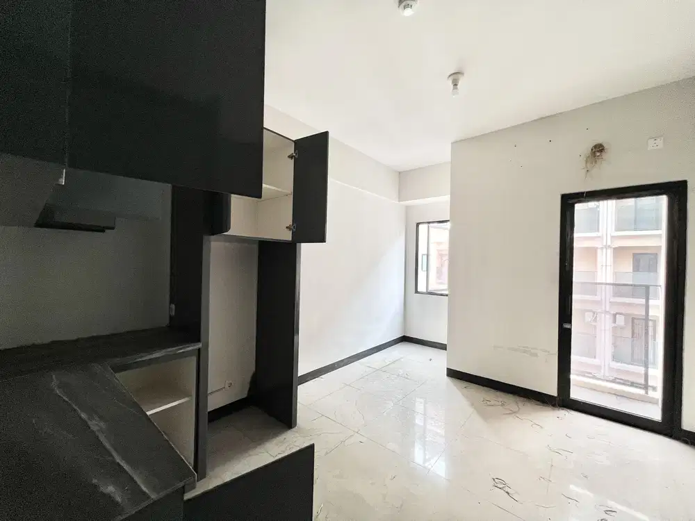 Amega Crown Residence dkt Bandara Juanda, Merr