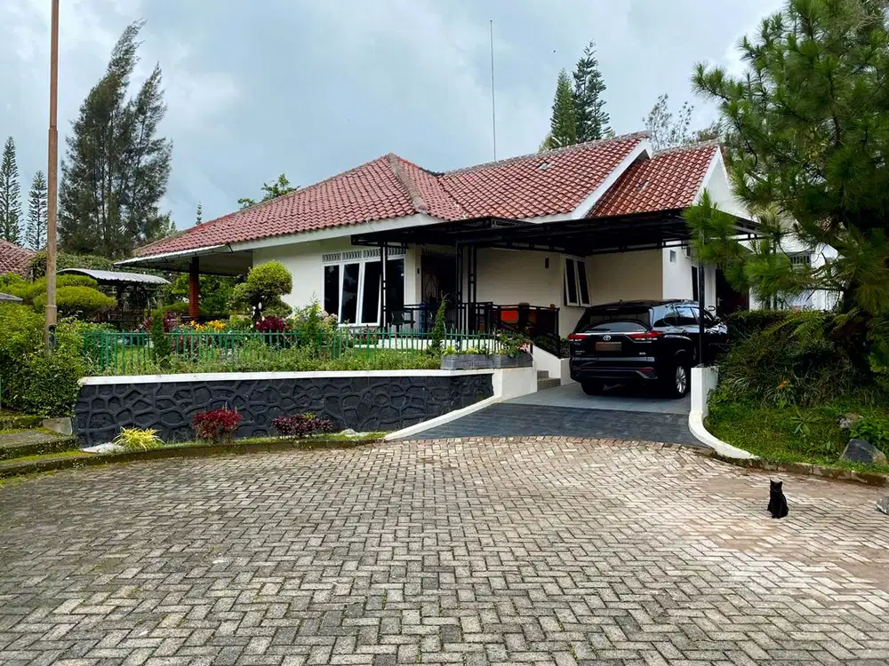 Villa Impian! Nyaman dan Asri Siap Huni di Kota Bunga Cipanas