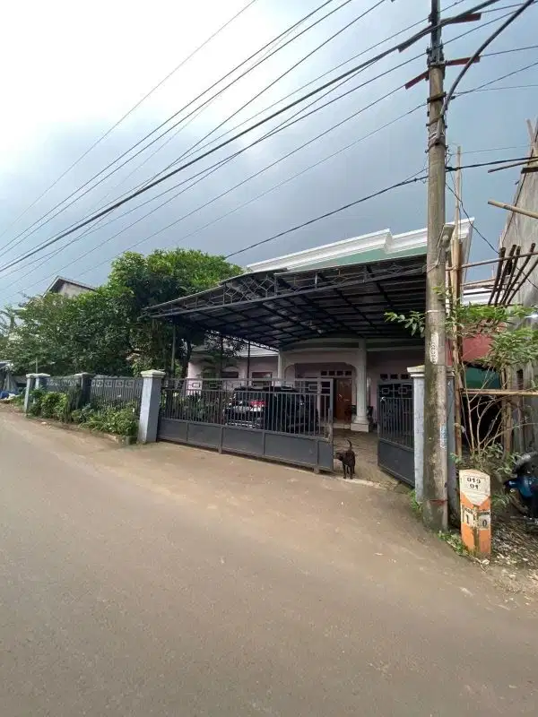 di jual hunian classic rumah second  deket ke fasilitas umum