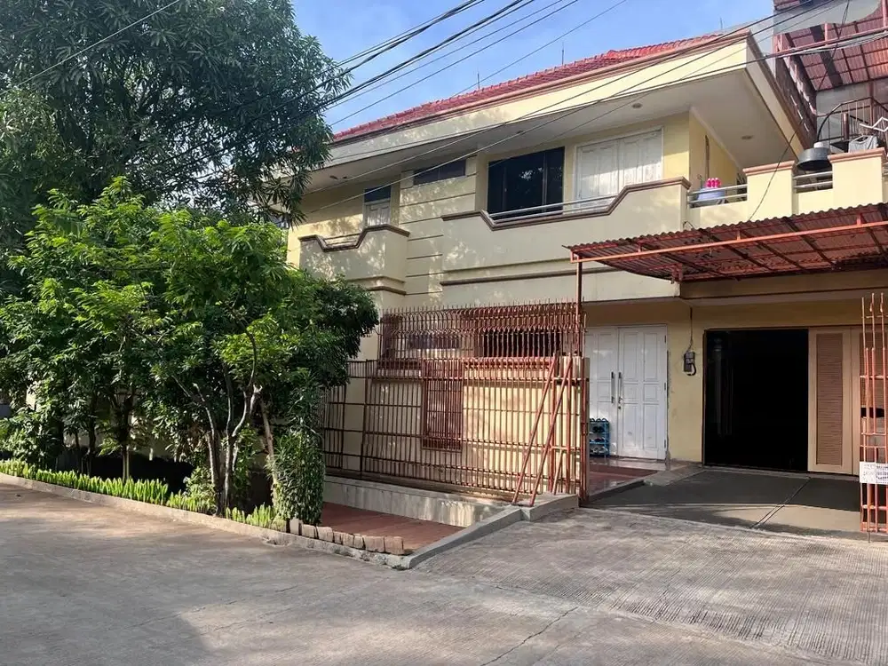 Rumah besar tua Hoek dijual komplek Favorit Sunter Jakarta Utara