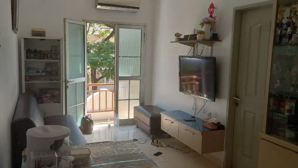 Dijual Murah Nego Town House City Resort Furnish