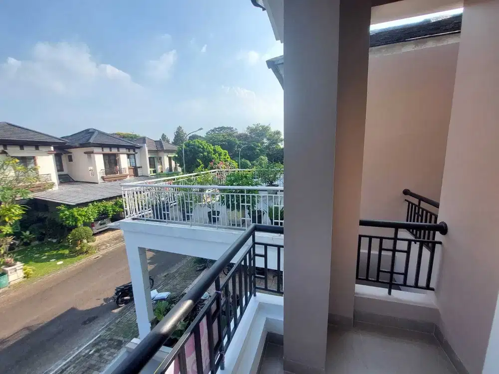 Di Sewakan Rumah Nyaman Di Delatinos Pusat Kota BSD