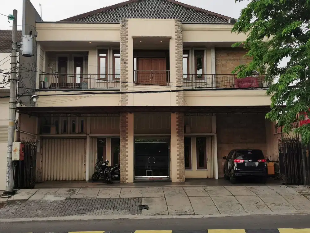 Disewakan Rumah Mewah Jl. Mayjen Sutoyo Kampung Kali Semarang