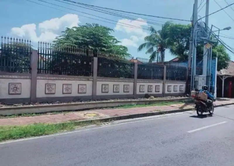 Dijual tanah jl Batu Belig Petitenget Seminyak Badung Bali