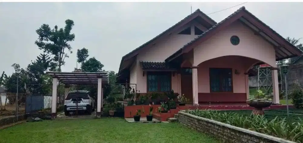 Dijual Villa Mega Mendung, Puncak