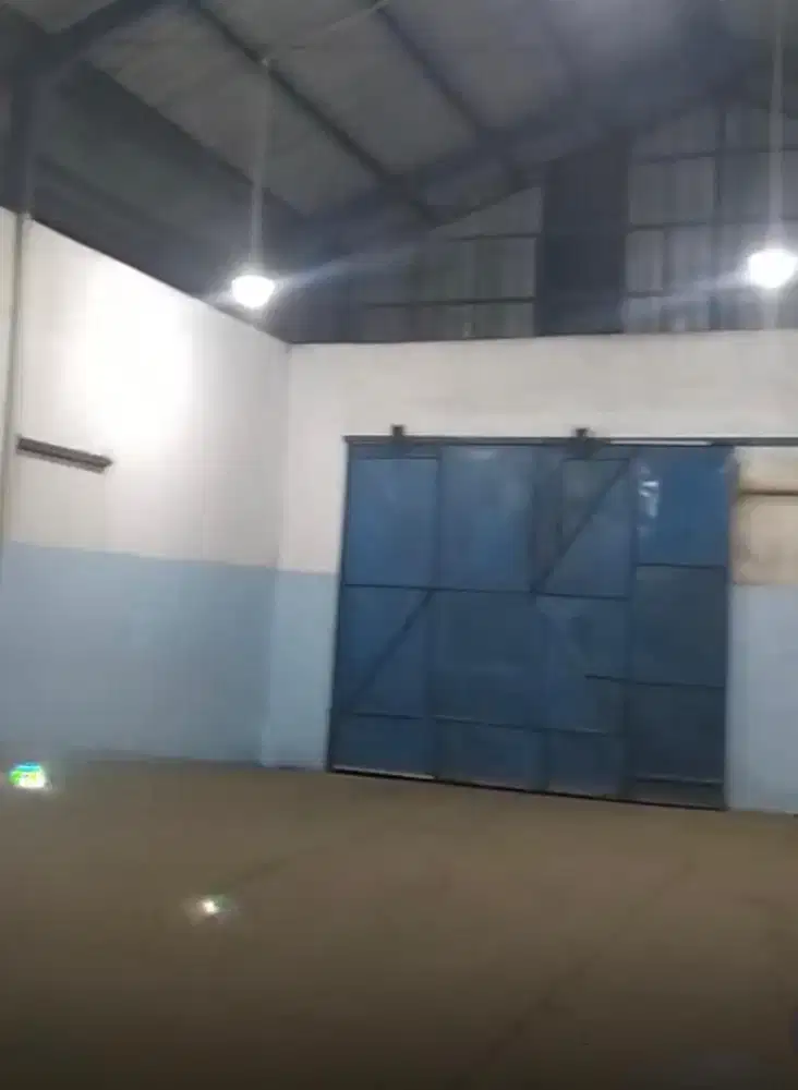 DISEWAKAN CEPAT GUDANG 2 LANTAI ADA OFFICE DI JATIUWUNG TANGERANG