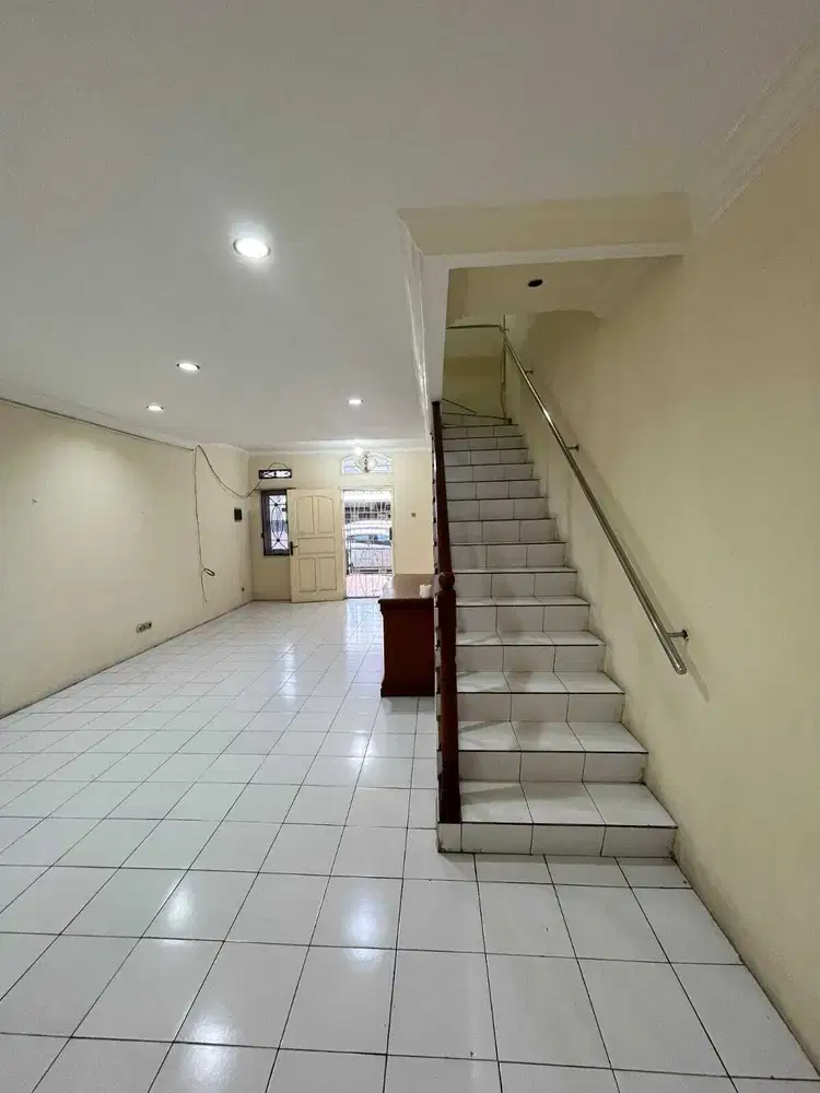 DIJUAL RUMAH CANTIK LOKASI TERBAIK HARGA MURAH DI CITRA 2 EXTENSION