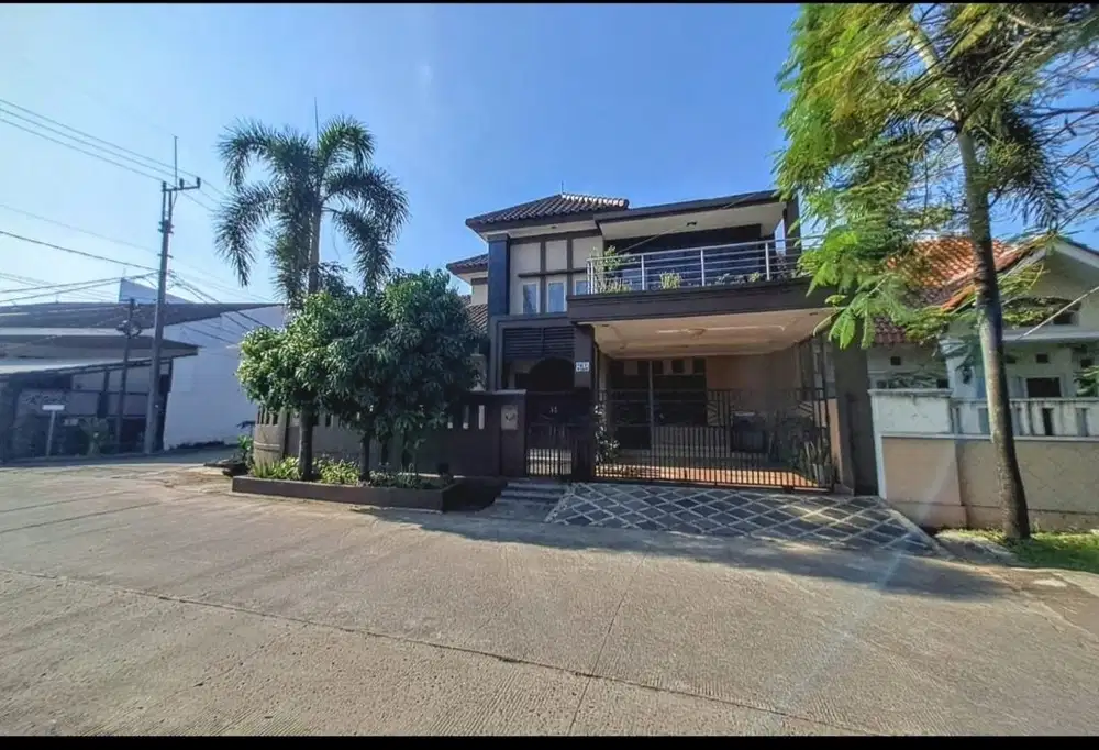 Dijual rumah mewah 2 lt di Griya Telaga Permai, hook, sangat strategis