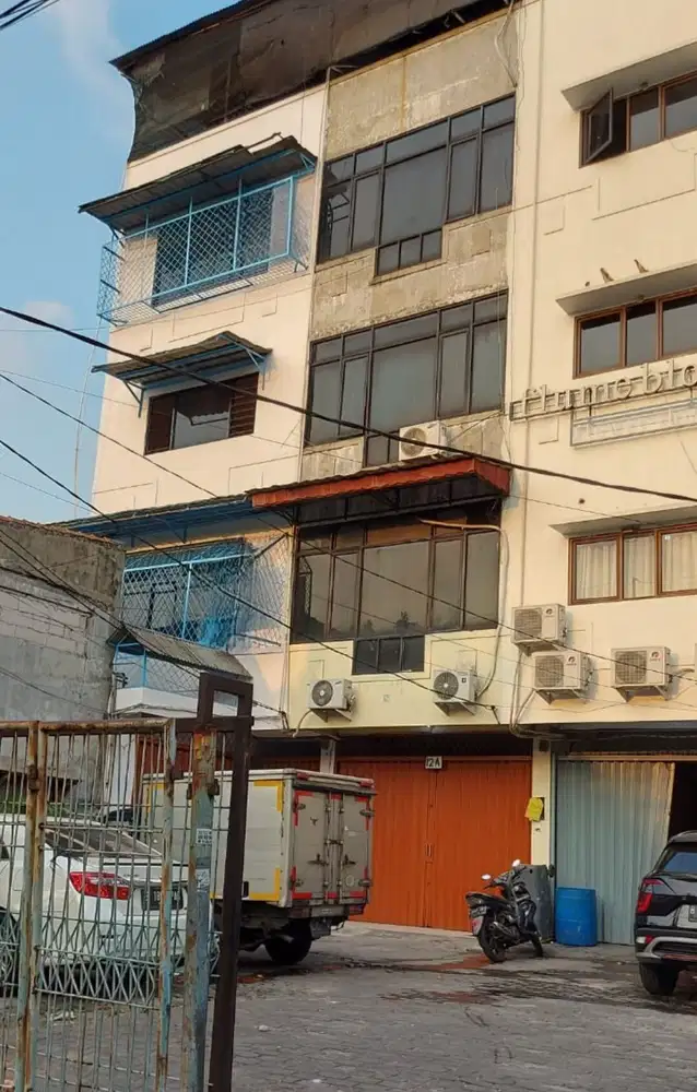 RUKO DI KEPU,KEMAYORAN-SUDAH RENOVASI-BANGUNAN 4,5 LANTAI