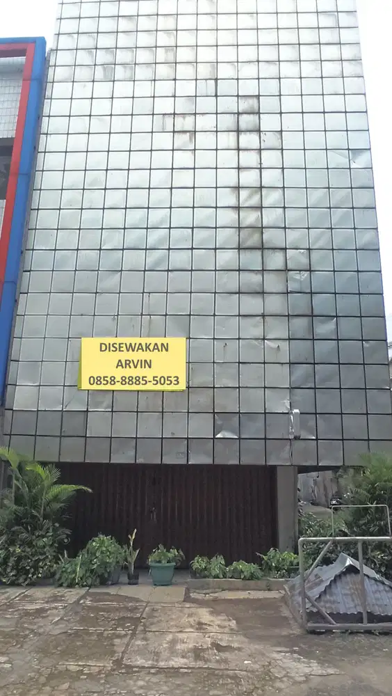 RUKO 4 LANTAI HOEK TANAH ABANG JAKARTA PUSAT PARKIR LUAS STRATEGIS