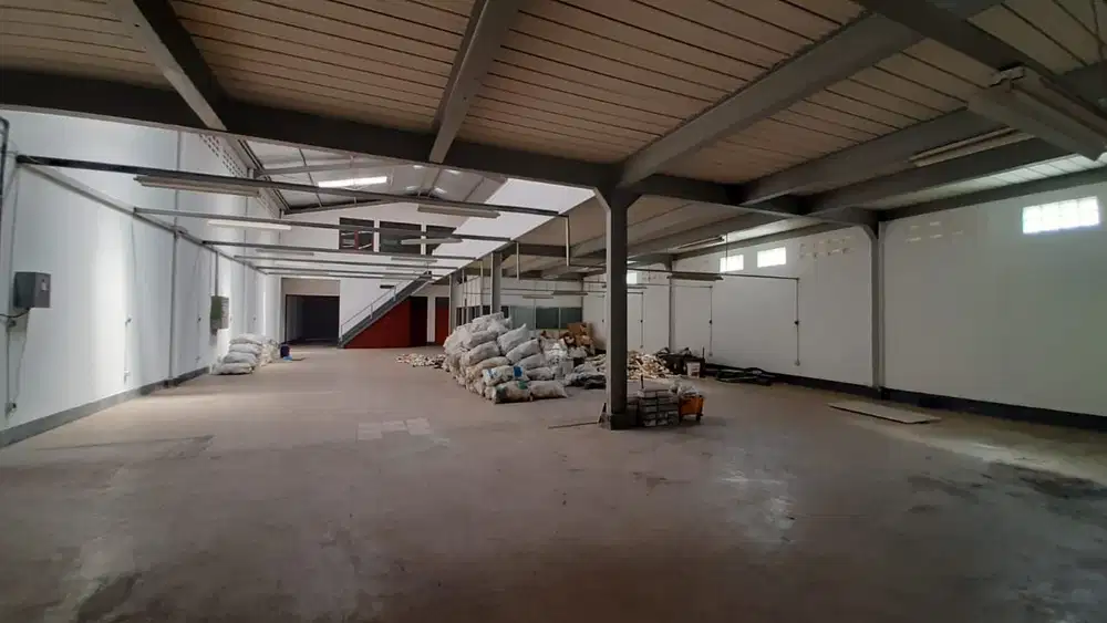 Sewa Gudang Bagus, Terawat, Produktif, Siap Pakai Jl Kopo, Bandung