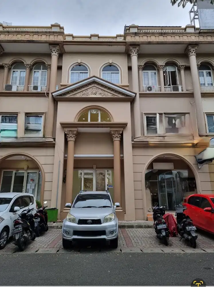 Disewakan Cepat Ruko Puri Mansion Rapi dan siap Pakai