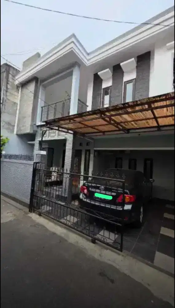 Rumah Siap Huni Akses Jalan 1 Mobil Lokasi Strategis di Kebon Baru