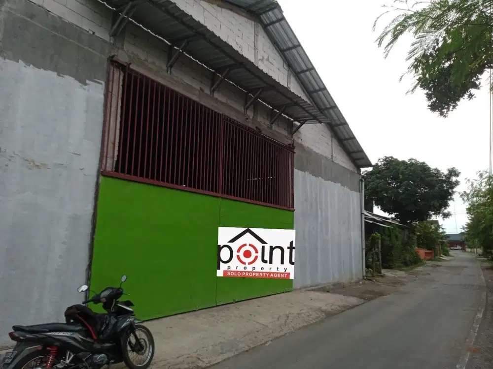1 Unit Gudang Bagus 300m² Colomadu