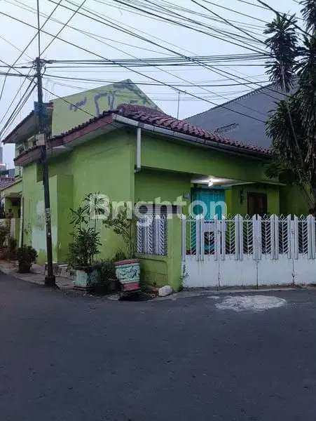 DIJUAL RUMAH SIAP HUNI  (Di HOOK) JL PERSADA MENTENG DALAM