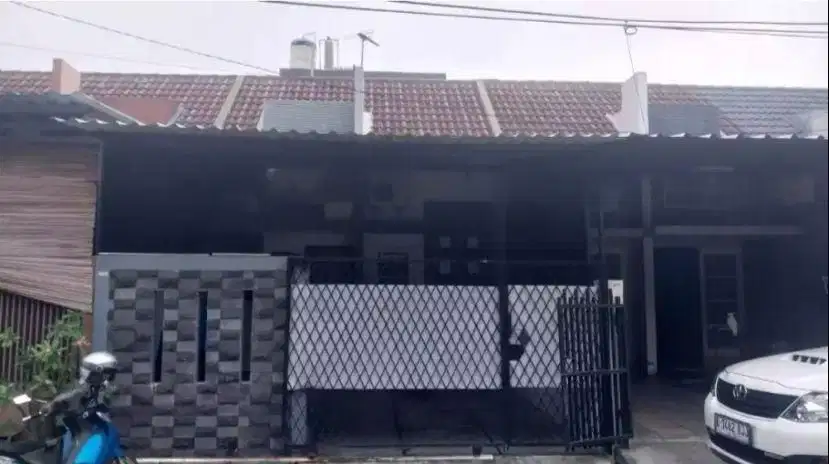 RUMAH BAGUS DAN TERAWAT HARGA TERMURAH DI DAAN MOGOT ARCADIA