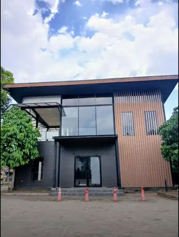 Disewakan gedung tingkat utk resto cafe pinggir jalan di bekasi barat