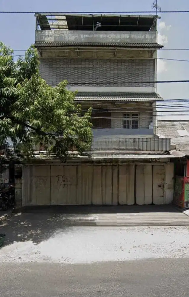 Ruko 4 lantai strategis di jalan veteran serengan solo