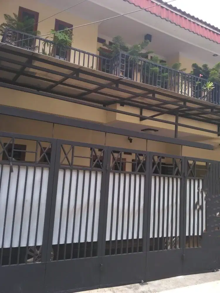 DIJUAL RUMAH KAWASAN PETOJO SELATAN COCOK UNTUK USAHA KOSAN