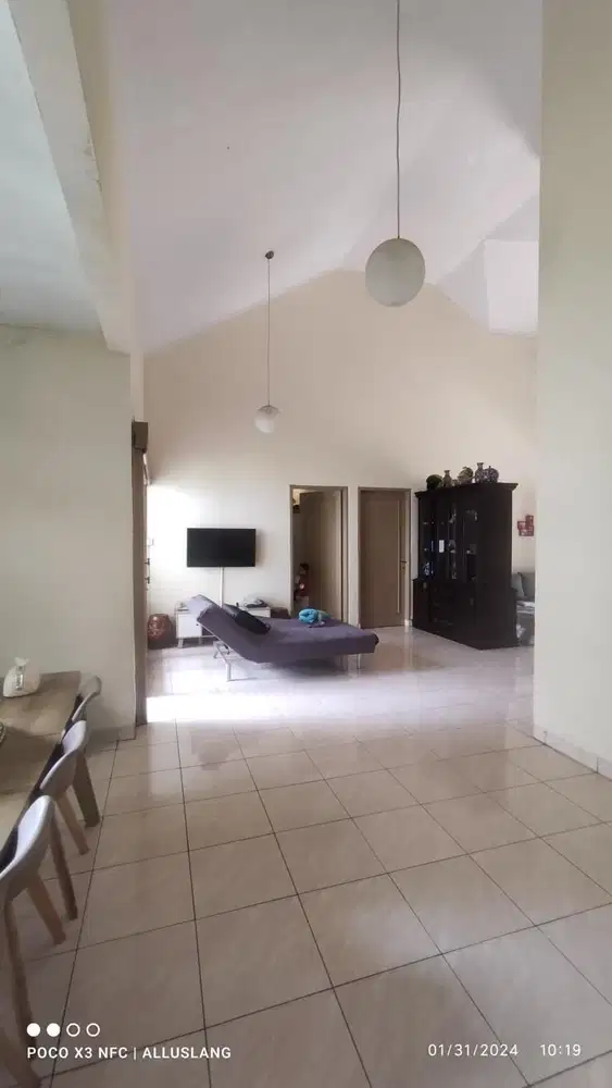 JUAL MURAH siap huni SHM strategis di Pinus Regency