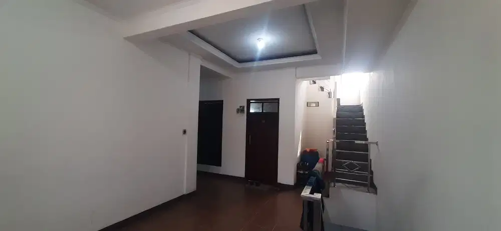 Di jual kost moh toha di bawah njop