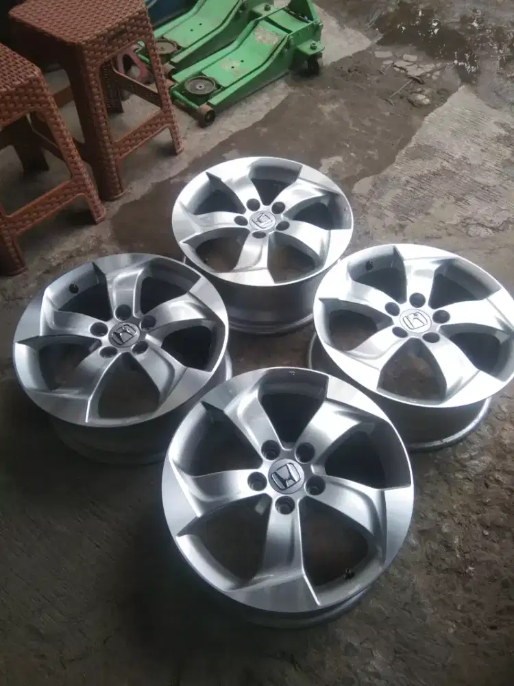 Velg oem Hrv  R17 5×114 (velg aja)