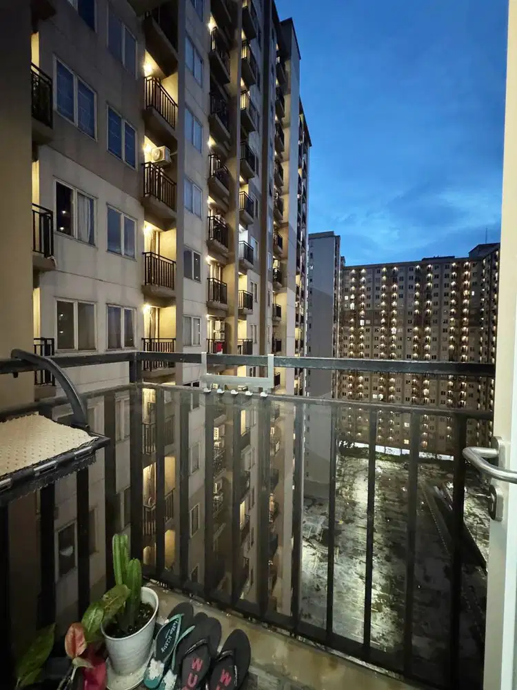 DIJUAL APARTEMEN PODOMORO GOLF VIEW TIPE 2BR FULL FURNISHED BU 450JT.