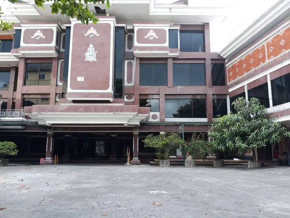 GEDUNG LANTAI 4 LOKASI DI JANTUNG KOTA DENPASAR