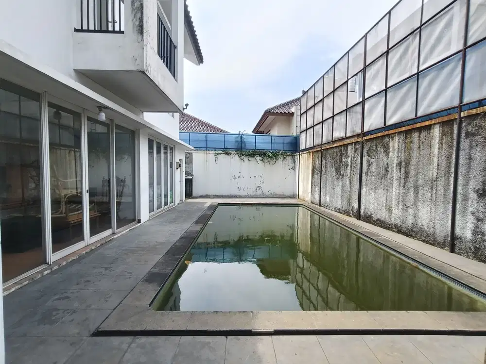 Dijual Rumah bergaya modern dan minimalis Mampang Prapatan jaksel