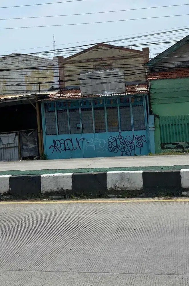 TEGAL PEKAUMAN RUMAH STRATEGIS PINGGIR JALAN PANTURA JUAL MURAH