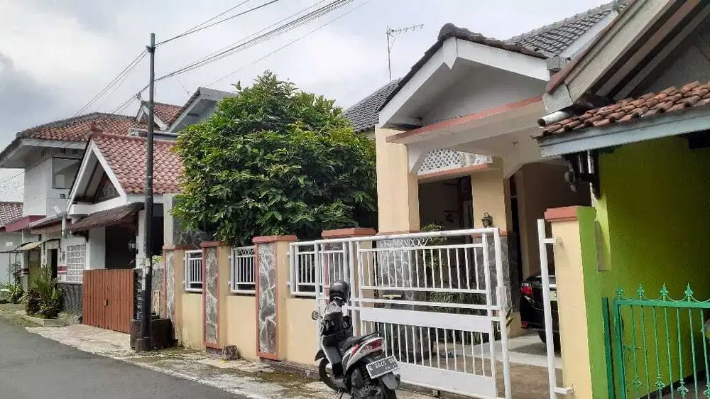 Dijual Rumah 2 Lantai Tengah kota 3 Menit ke Alun-alun Purwokerto
