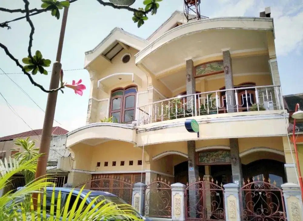 Rumah Siap Huni Cocok Untuk Keluarga Lokasi Condong Catur Dekat JIH