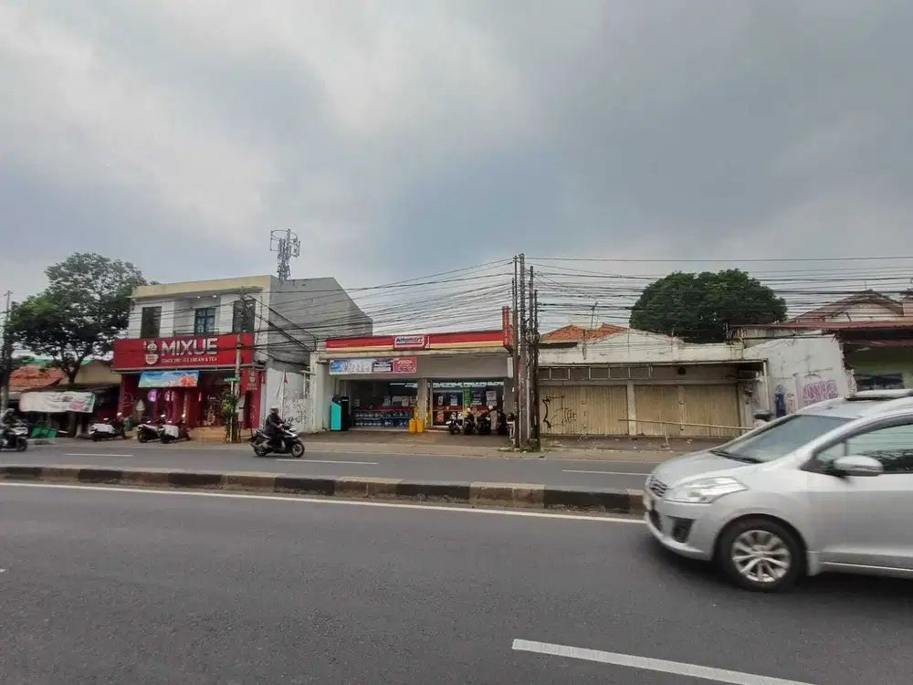 Dijual Tempat Bisnis Sangat Ramai Jalan raya Bogor