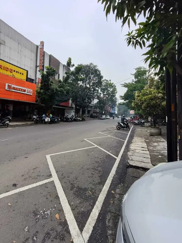 Ruko di Jl. Pungkur, Balonggede - Kota Bandung