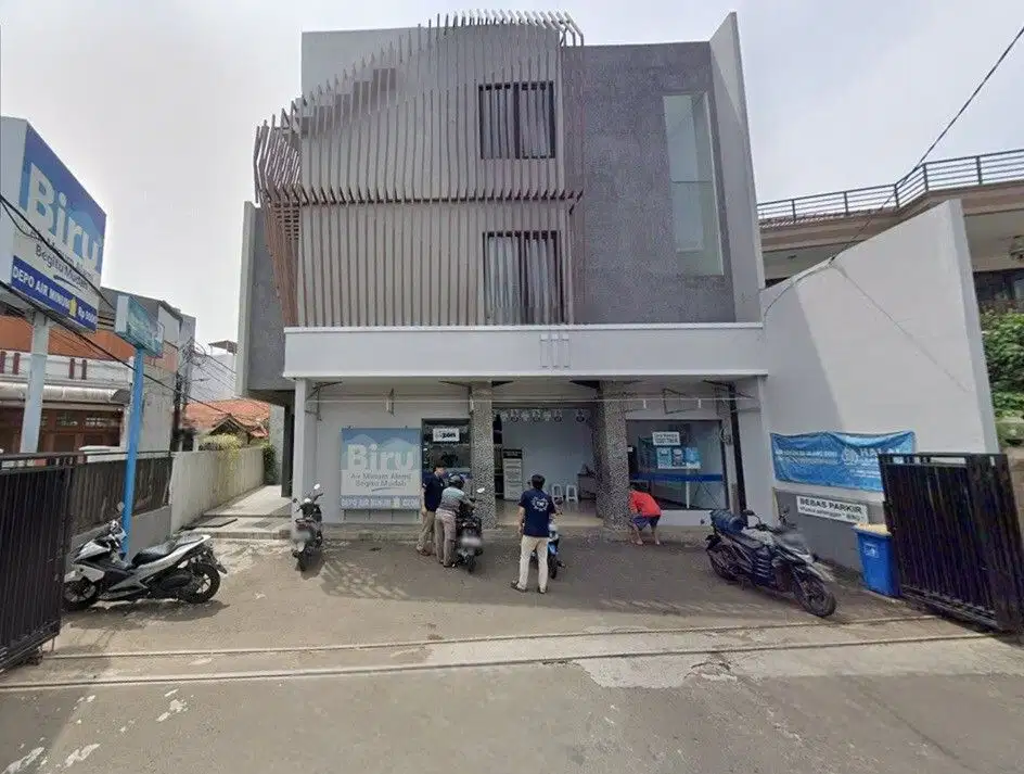 Ruko Gandeng 3Lt di Tebet Timur Dalam, Selangkah ke Stasiun KRL dan Tol