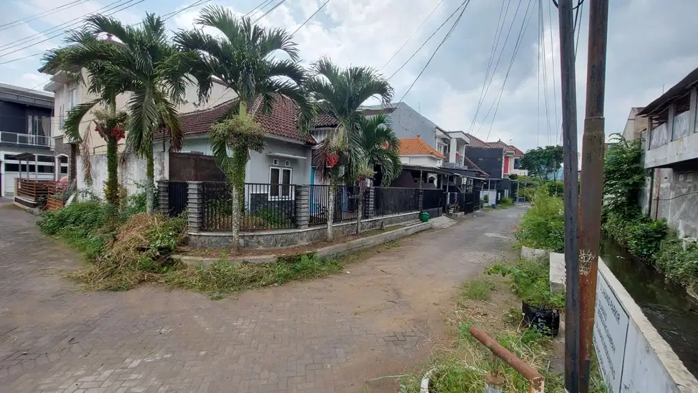 DIJUAL RUMAH SIGURA-GURA KOTA MALANG COCOK UNTUK KOST DEKAT KAMPUS UB