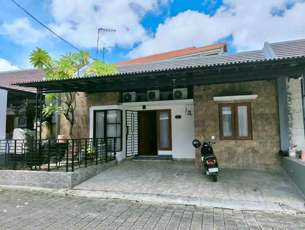 DISEWAKAN RUMAH MINIMAL SEWA 3TH ONE GATE SISTEM DI DENPASAR DD