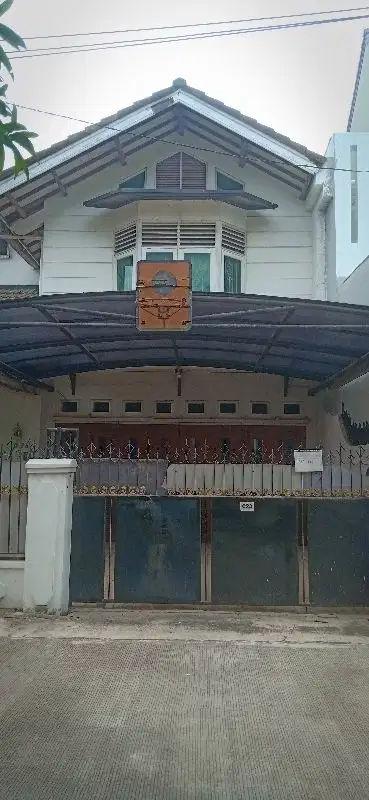 Disewakan Rumah di Komplek Pertamina Rawamangun Luas 225 Meter