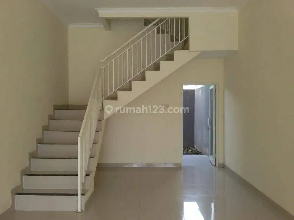 Ruko Siap Pakai Cocok Untuk Kantor Dan Toko Ritail Dekat XT Square